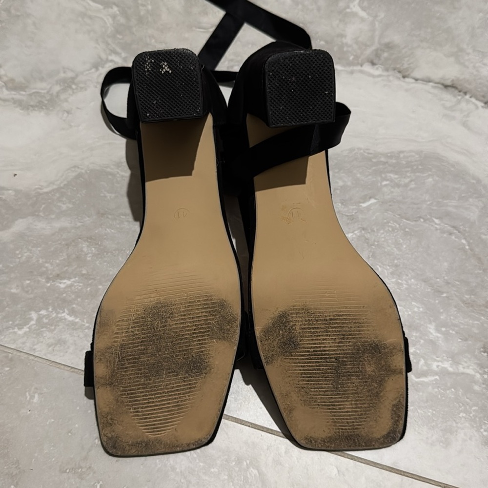 Classic Black Suede Open Toe Heels Wrap Around Ankle - Picture 3 of 4